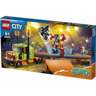 LEGO City 60294 Kaskadérske nákladné vozidlo