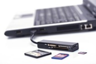 Czytnik kart 4-portowy USB 3.0 SuperSpeed Compact Flash, SD, Micro SD/SDHC