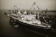 Statek Piłsudski w porcie Gdynia -Reprodukcja 3354