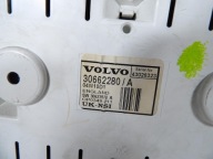 VOLVO V40 and 1.8B dials 30662280