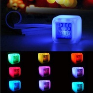 kreatívny budík 7 farieb LED zmena hodín term