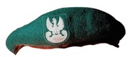 Vojenský baret lisovaný zelený 418/MON s vyšívaným orlom - nový 56