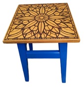 Taboret z drewna niebieski mandala. Jedyny. Boho.