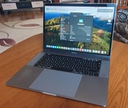 Apple MacBook Pro 15.4" 32GB RAM Touch Bar