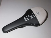 Fizik Tundra M3 KIUM siodełko włoskie