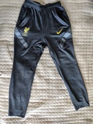 Chłopięce spodnie treningowe Nike Liverpool r. 158