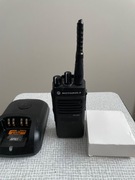 Motorola DP2400 DMR UHF z ładowarką 