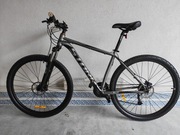 Велосипед Storm рама 19 колеса 29