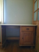 Drewniane sosnowe biurko meble Bałtyk pokój