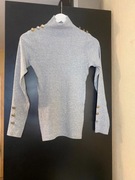 Siwy szary prążkowany sweterek golf guziki butik