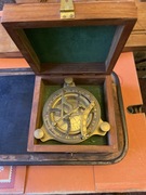 Stary angielski kompas-busola