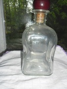 stara butelka czworokątna 700 ml korek grube szkło