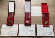 Krzyże Zasługi PRL komplet z legitymacjami po jednej osobie