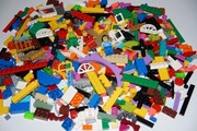 Lego 700+ klocków +4 figurki,luzem na wagę NOWE.