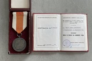 Srebrny medal Za Zasługi dla Obronności Kraju LWP legitymacja pudełko