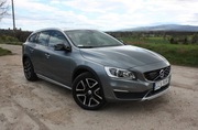 Volvo V60 Cross Country 2.4L (D4) 190KM 4x4 Summum