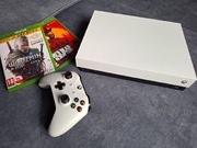 Konsola Xbox One X 1Tb + gry!