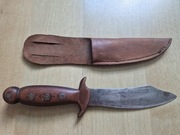 Stary Nóż 13cm Kuty z jednego kawałka stali Drewno