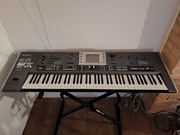 Roland G70 arranger keyboard workstation