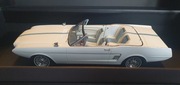 1963 FORD MUSTANG II Concept 1:24 Automodello