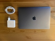 MacBook Pro 2020 Mało używany Oryginalna ładowarka