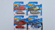 Zestaw 4 samochodzików HotWheels