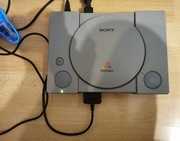 PlayStation 1 PSX PS 1 zestaw sprawny 5 Gier Pad