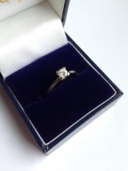 Pierścionek z białego złota z diamentem 0,25 ct