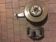 BMW F12 650i 2012r zwrotnica z tarcza i zaciskiem