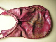 Torba z paskiem na ramię czerwona.