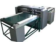 Maszyna uniwersalna do produkcji pudeł klapowych