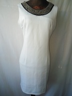 Sukienka biała bez rękawów z ozdobnym dekoltem-38