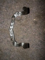 Triumph TIGER 800 mocowanie uchwyt węża płynu