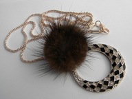 FRANCJA CIEKAWY WISIOR CYRKONIE EMALIA FUTERKO