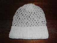 Czapka dziewczęca ażurowa, rozm. ok. 128