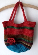 Kolorowa torebka szydełkowa z aplikacją