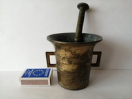 stary ciężki moździerz