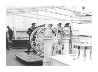 Pocztówka - Marynarze za sterami jachtu Hohenzollern II ...