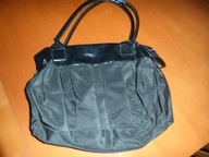 CZARNA MODNA LAKIER SATYNA MAŁA DO RĘKI JAK NOWA