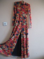 NA-KD DŁUGA SUKIENKA W KWIATY 32