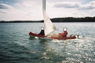 Łódź wiosłowo-żaglowa - Trimaran - zabawowa