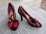 BETSEY VILLE nr 38,5 czarne czółenka skóra nowe