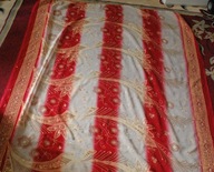 .. duza chusta ,super grafika z cekinami