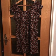 TUNIKA EVIE (L) CZARNA KWIATKI CZERWONE JNOWA COTT