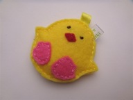 Zawieszka KURCZAK stopa z filcu parchatki B5