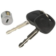 WKŁADKA ZAMKA KLAMKI SCHOWKA DO TOYOTA HILUX 05-