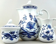 # GARNITUR ŚRODKA STOŁU, 3 cz, wzór CEBULOWY - WELLCO - KREFELD