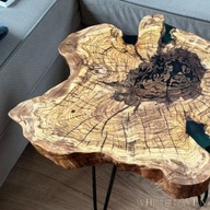 Stolik kawowy z drewna oliwnego stoliczek pomocniczy z zieloną żywicą