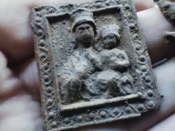 Przedwojenny ołtarzyk Matka Boska z Dzieciątkiem 3D amorek Dewocjonalia