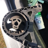 Poduszka łapa silnika opel insignia A BM13227769